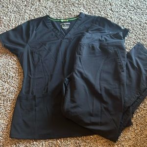 Healing hands yoga 360 stretch scrub set